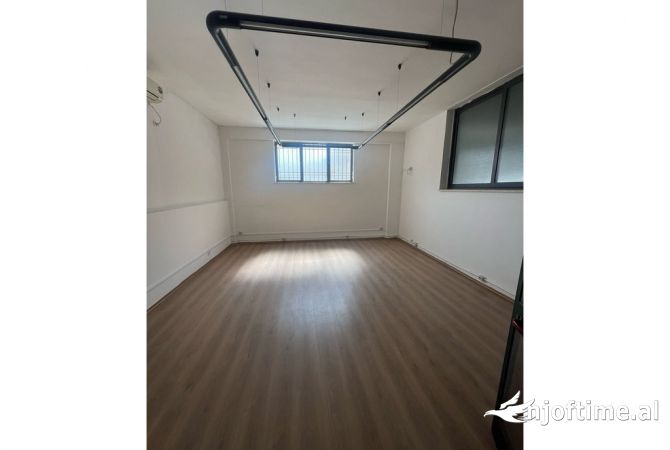 Business Property for Rent 4+1 in Tirana - 7,000 Euro