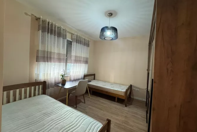 Shtepi me qera Apartament ne Tirane, 2+1, Mobilimi E mobiluar, Pagesa 600  Euro.