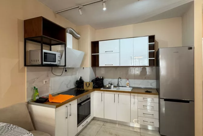 Shtepi me qera Apartament ne Tirane, 2+1, Mobilimi E mobiluar, Pagesa 600  Euro.