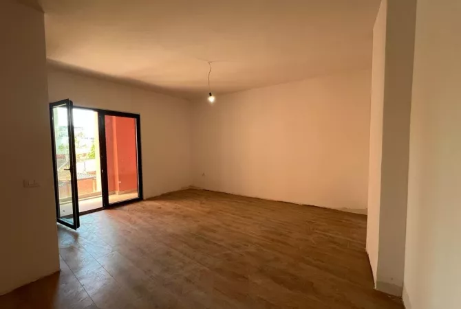 Shtepi me qera 1+1 ne Tirane - 700 Euro