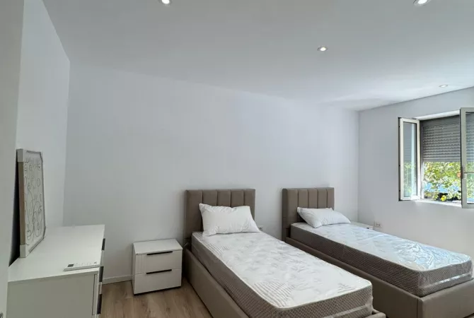 Shtepi me qera 2+1 ne Tirane - 700 Euro