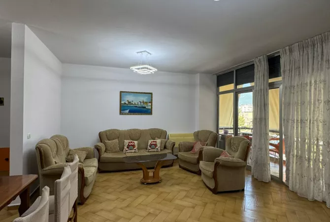 Shtepi me qera Apartament ne Tirane, 2+1, Mobilimi E mobiluar, Pagesa 600  Euro.