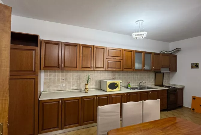 Shtepi me qera 2+1 ne Tirane - 600 Euro