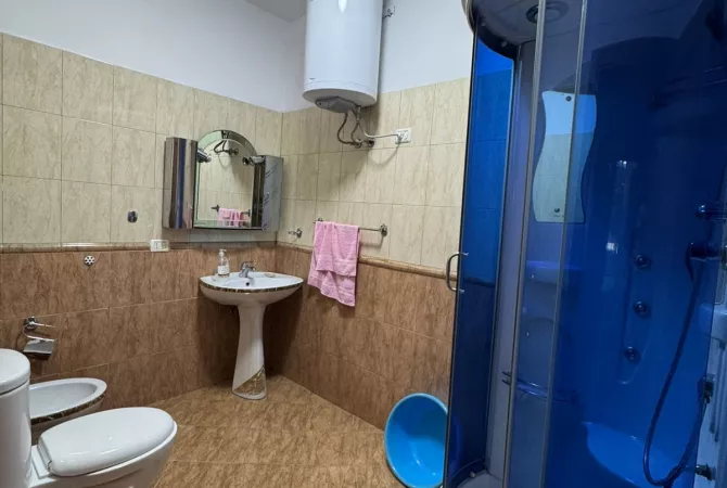 Shtepi me qera Apartament ne Tirane, 2+1, Mobilimi E mobiluar, Pagesa 600  Euro.