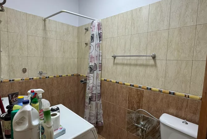 Shtepi me qera Apartament ne Tirane, 2+1, Mobilimi E mobiluar, Pagesa 600  Euro.