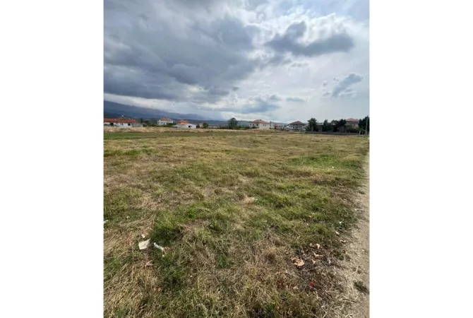 Truall ose Toke ne Pogradec - 60,000 Euro