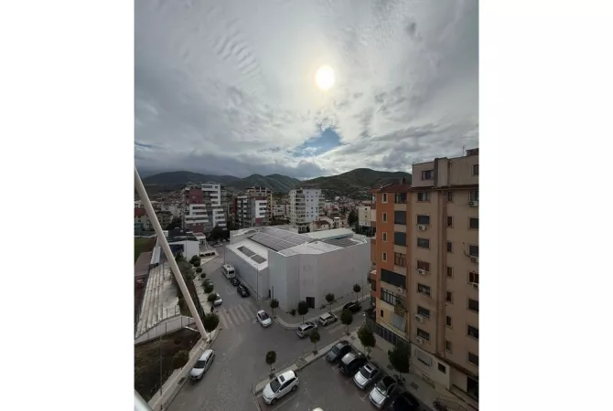 Shtepi ne shitje Apartament ne Pogradec, 2+1, Mobilimi E mobiluar, Pagesa 136,500  Euro.