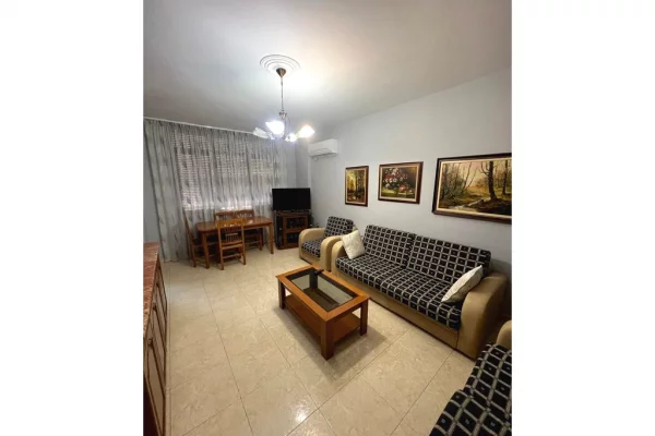 Shtepi me qera 2+1 ne Tirane - 600 Euro