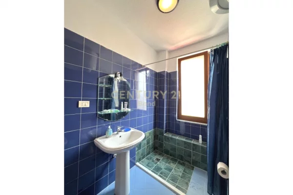 Shtepi me qera Apartament ne Tirane, 2+1, Mobilimi E mobiluar, Pagesa 650  Euro.