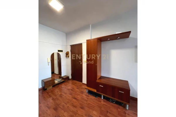 Shtepi me qera Apartament ne Tirane, 2+1, Mobilimi E mobiluar, Pagesa 650  Euro.