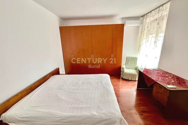 Shtepi me qera Apartament ne Tirane, 2+1, Mobilimi E mobiluar, Pagesa 650  Euro.