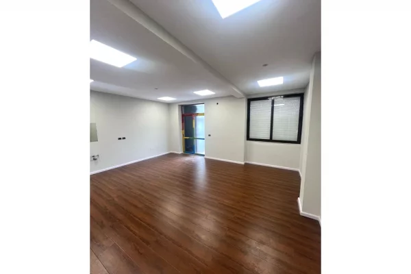 Business Property for Rent 3+1 in Tirana - 1,500 Euro