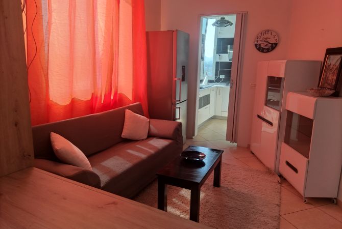 Shtepi me qera 2+1 ne Tirane - 400 Euro