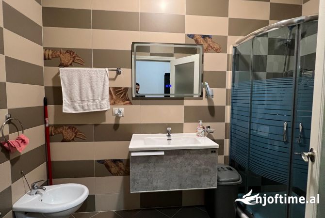 Shtepi me qera 2+1 ne Tirane - 790 Euro