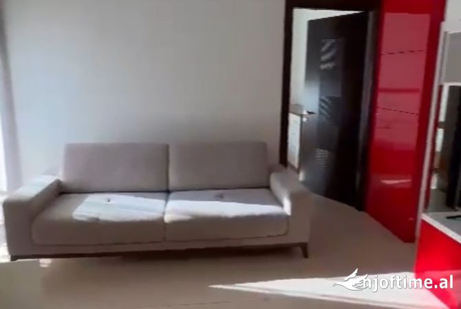 Shtepi me qera 1+1 ne Tirane - 53,000 Leke