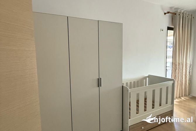 Shtepi me qera Apartament ne Tirane, 2+1, Mobilimi E mobiluar, Pagesa 500  Euro.