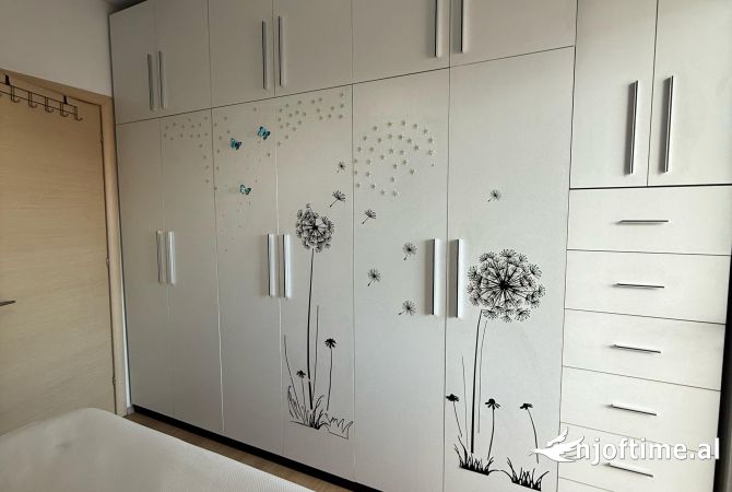 Shtepi me qera Apartament ne Tirane, 2+1, Mobilimi E mobiluar, Pagesa 500  Euro.