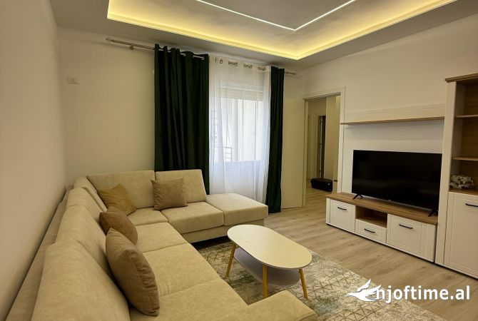 Shtepi ne shitje Apartament ne Tirane, 1+1, Mobilimi E mobiluar, Pagesa 95,000  Euro.