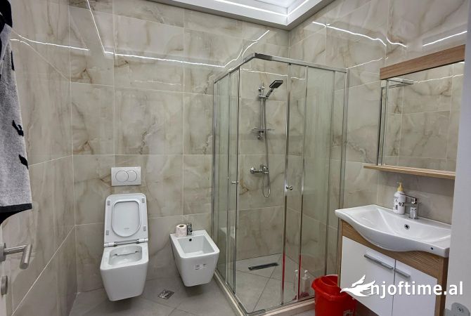 Shtepi ne shitje Apartament ne Tirane, 1+1, Mobilimi E mobiluar, Pagesa 95,000  Euro.