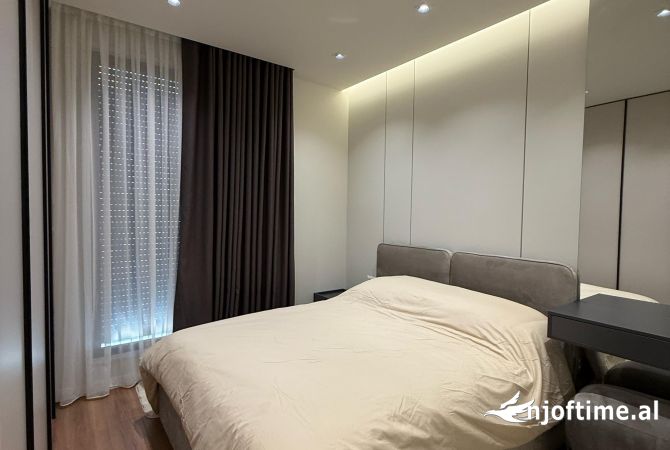 Shtepi me qera Apartament ne Tirane, 2+1, Mobilimi E mobiluar, Pagesa 950  Euro.