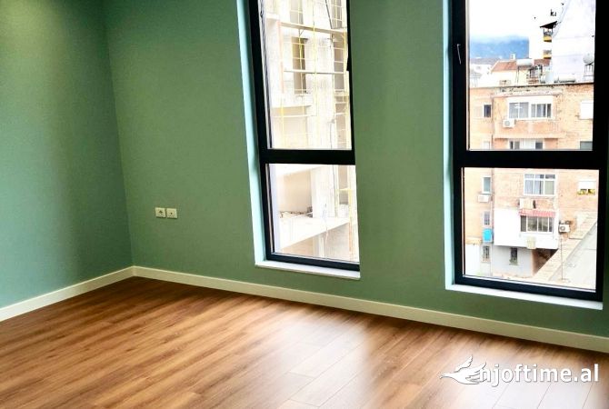 Ambient biznesi me qera 3+1 ne Tirane - 850 Euro