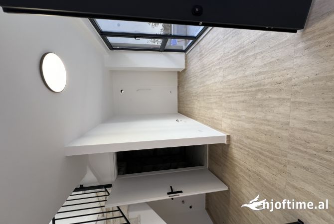 Ambient biznesi me qera 1+1 ne Tirane - 1,000 Euro