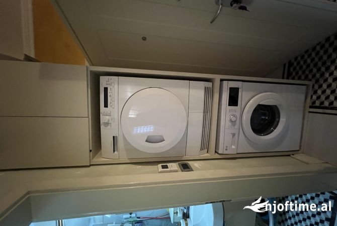 Shtepi ne shitje Apartament ne Tirane, 3+1, Mobilimi E mobiluar, Pagesa 175,000  Euro.