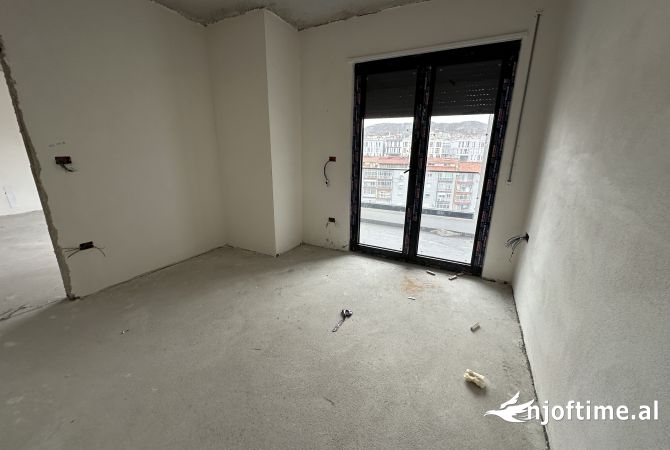 Shtepi ne shitje 2+1 ne Tirane - 300,000 Euro