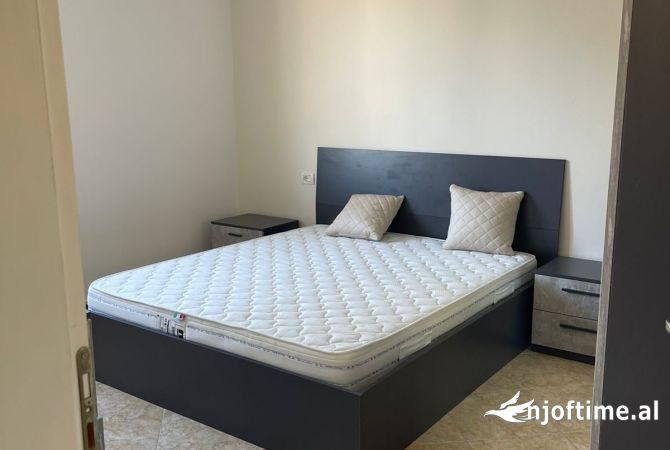 Shtepi ne shitje Apartament ne Durres, 1+1, Mobilimi E mobiluar, Pagesa 87,000  Euro.