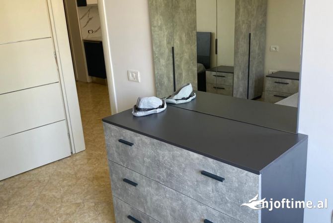 Shtepi ne shitje Apartament ne Durres, 1+1, Mobilimi E mobiluar, Pagesa 87,000  Euro.