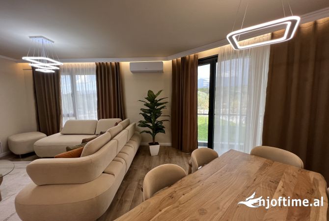 Shtepi me qera 2+1 ne Tirane - 1,200 Euro