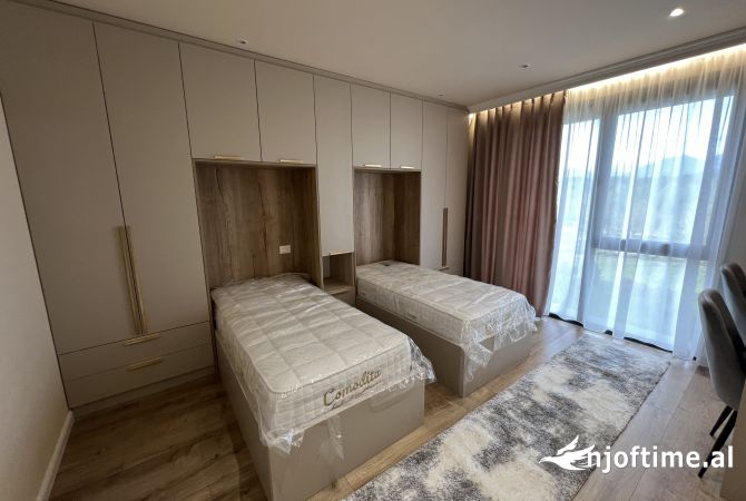 Shtepi me qera Apartament ne Tirane, 2+1, Mobilimi E mobiluar, Pagesa 1,200  Euro.