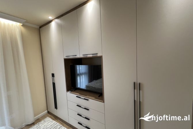 Shtepi me qera Apartament ne Tirane, 2+1, Mobilimi E mobiluar, Pagesa 1,200  Euro.
