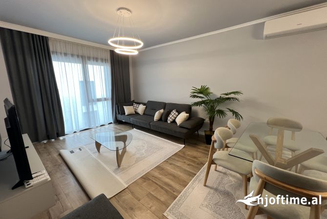 Shtepi me qera 2+1 ne Tirane - 1,500 Euro
