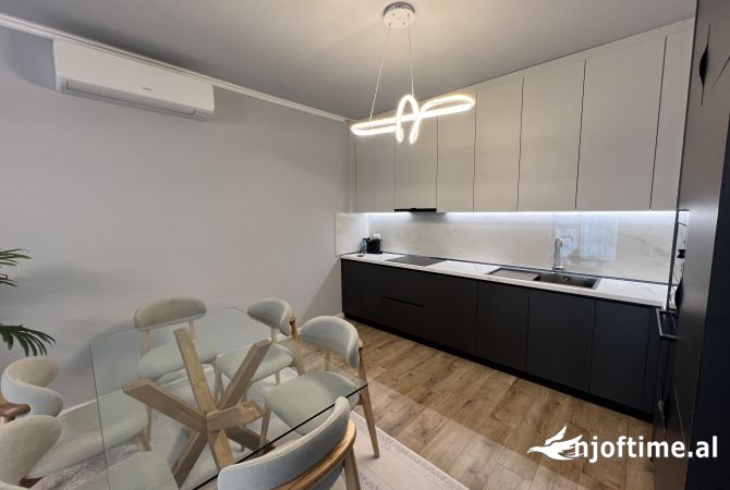 Shtepi me qera 2+1 ne Tirane - 1,500 Euro