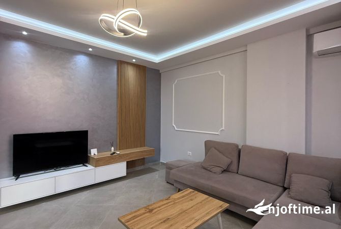 Shtepi me qera Apartament ne Tirane, 2+1, Mobilimi E mobiluar, Pagesa 750  Euro.