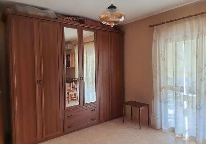 Shtepi me qera 2+1 ne Tirane - 58,000 Leke