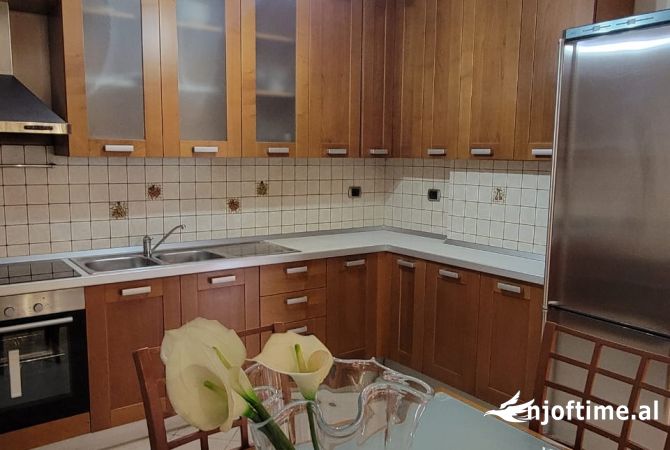 Shtepi me qera 2+1 ne Tirane - 600 Euro