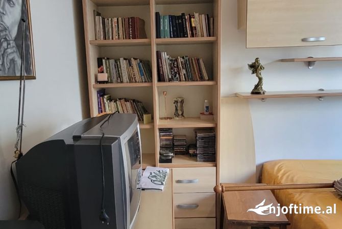 Shtepi me qera Apartament ne Tirane, 2+1, Mobilimi E mobiluar, Pagesa 600  Euro.