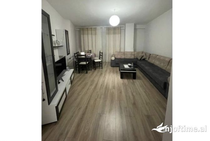 Shtepi me qera 2+1 ne Tirane - 500 Euro