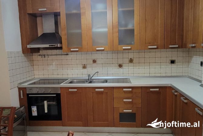 Shtepi me qera 2+1 ne Tirane - 600 Euro