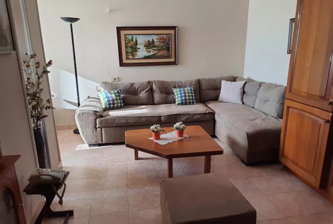 Shtepi me qera 2+1 ne Tirane - 600 Euro