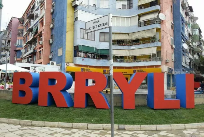 Shtepi me qera 2+1 ne Tirane - 550 Euro