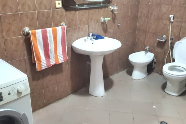 Shtepi me qera Apartament ne Tirane, 2+1, Mobilimi E mobiluar, Pagesa 45,000  Leke.