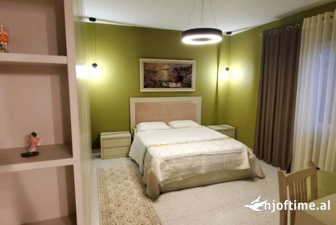 Shtepi me qera 2+1 ne Tirane - 800 Euro