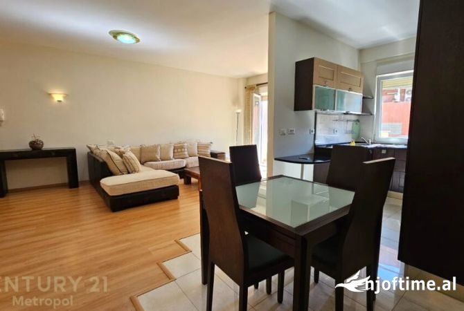Shtepi me qera 2+1 ne Tirane - 800 Euro