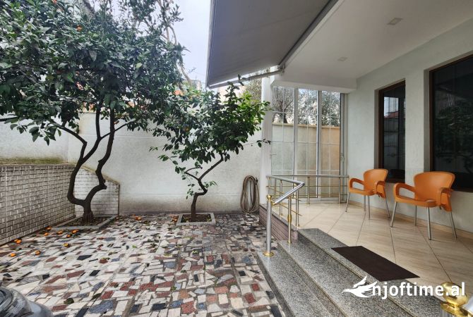 Shtepi me qera 4+1 ne Tirane - 1,000 Euro