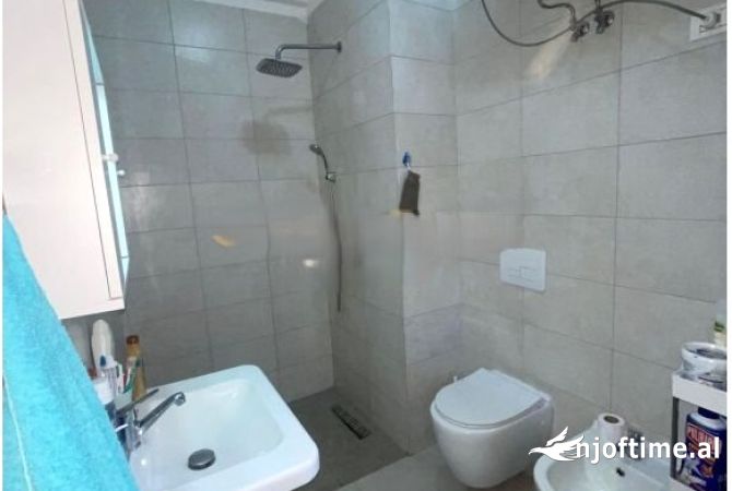 Shtepi ne shitje 1+1 ne Tirane - 122,000 Euro