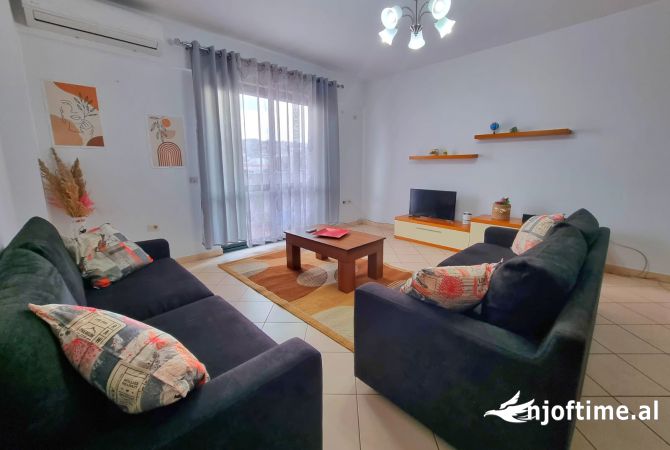 Shtepi me qera 2+1 ne Tirane - 550 Euro