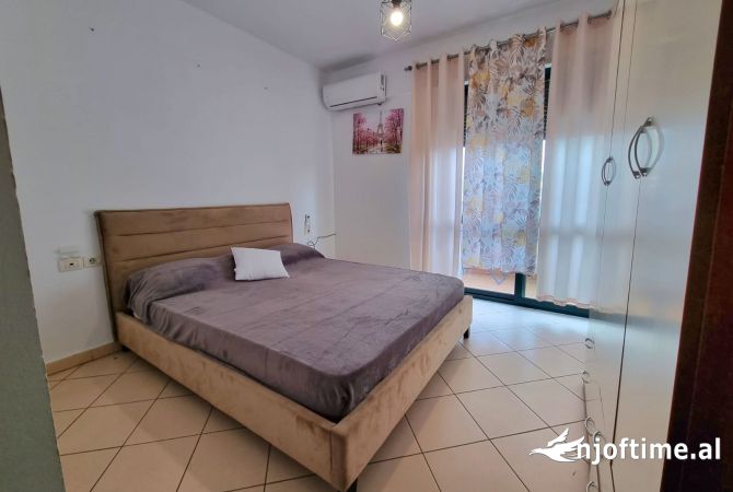 Shtepi me qera 2+1 ne Tirane - 550 Euro